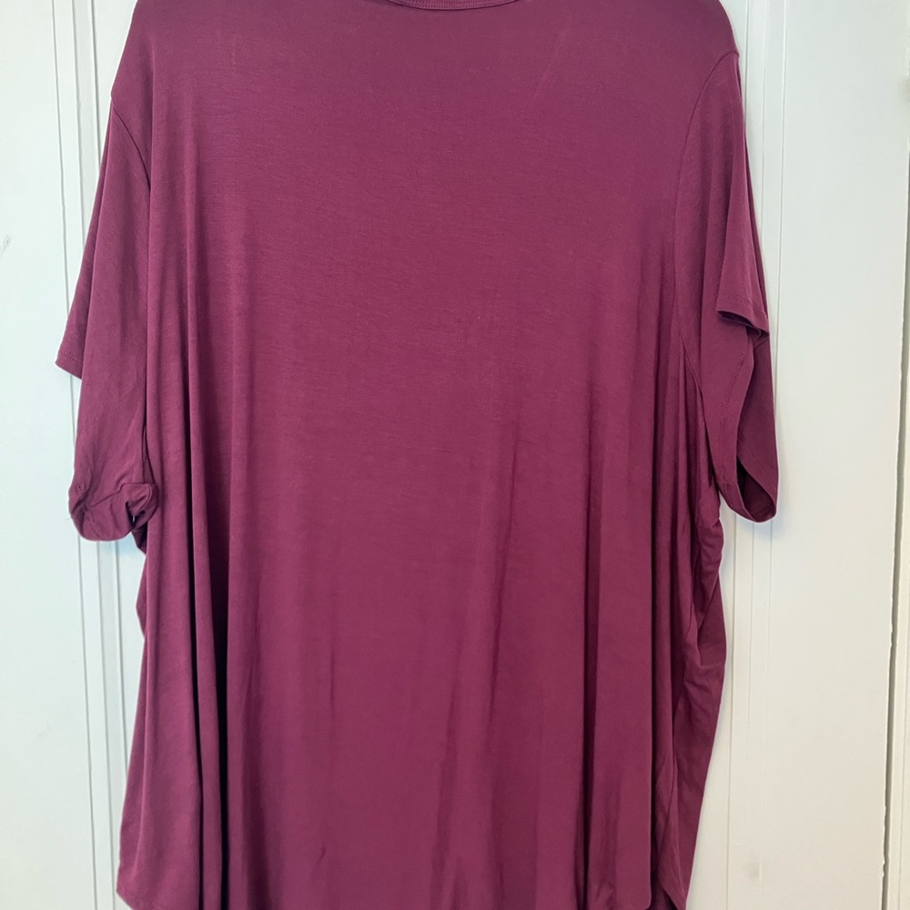 NWT Old Navy Merlot Short Sleeve t-shirt - Picture 2 of 3